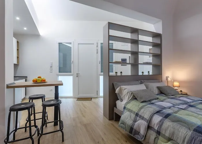 Guesthost - Casa Melo Mini House 볼로냐